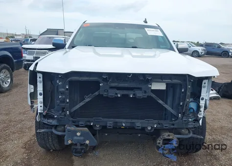 2018 Chevrolet Silverado 1500 1Lz z USA, uszkodzony, nr VIN 3GCUKSEC9JG239067